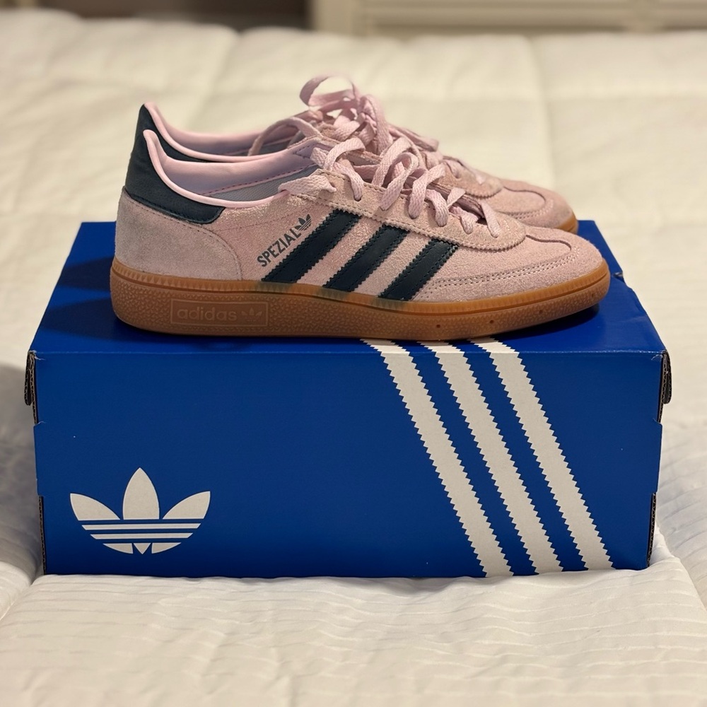 Adidas Women's Handball Spezial Sneakers Pink/Navy Sz 6 - Picture 2 of 4